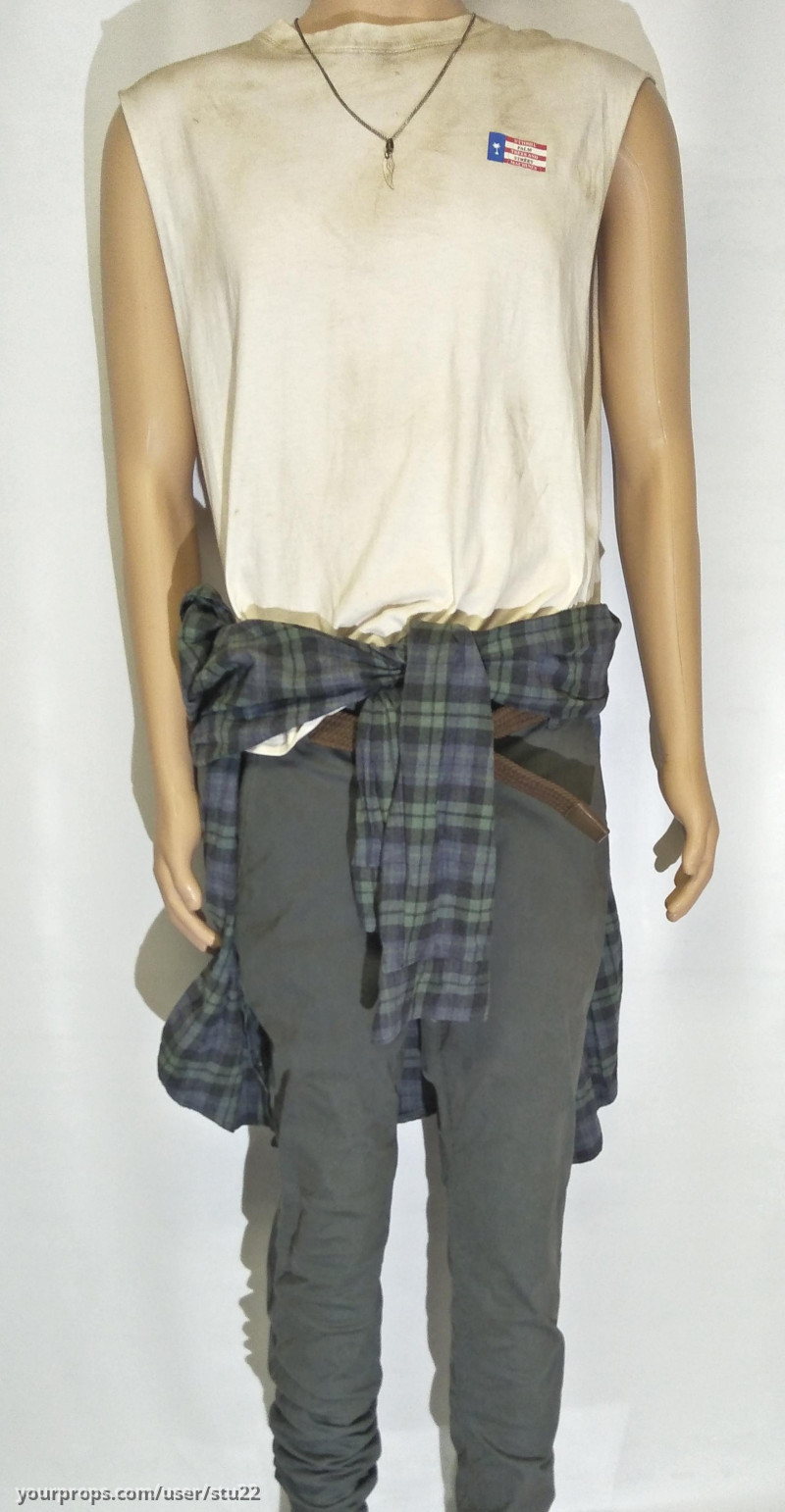 Hero Adam Wardrobe – Spiderhead (2022) – image 1