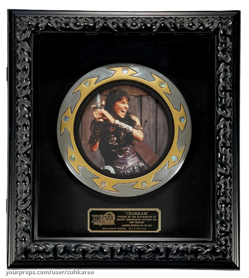 Xena’s chakram by Creation Entertainment – Xena: Warrior Princess (1995) – image 1