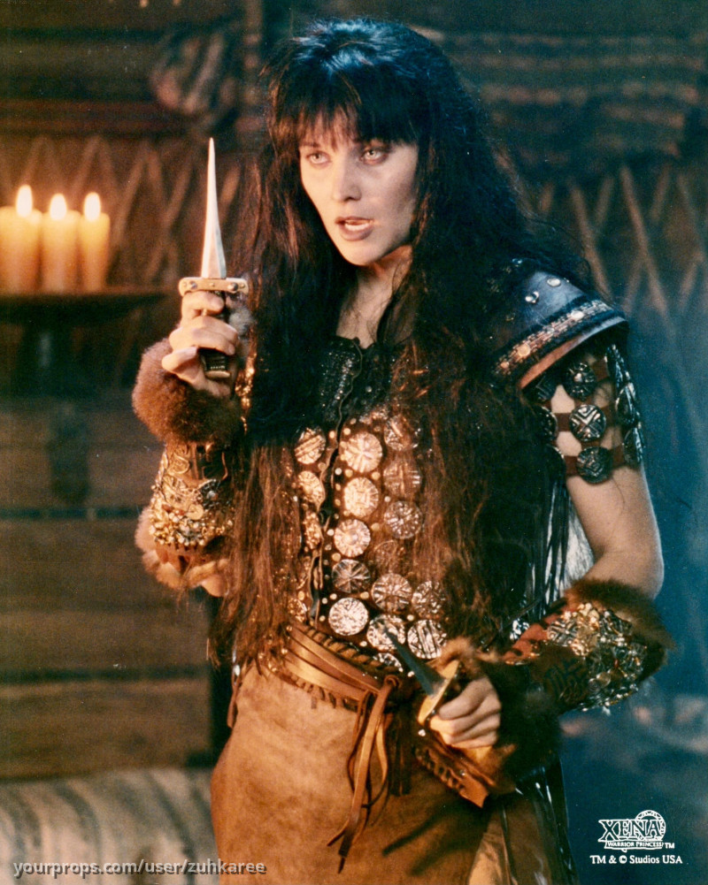 Tracheotomy daggers (hero) – Xena: Warrior Princess (1995) – image 4
