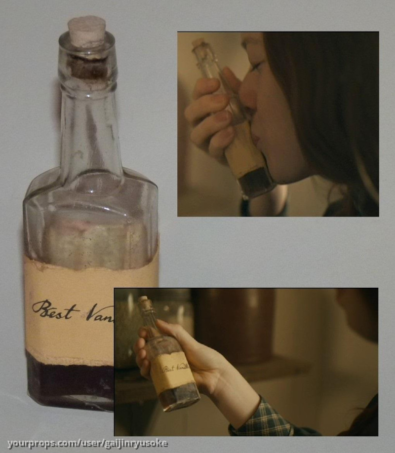 Vanilla Bottle (Liniment) – Anne with an E (2017) – image 1