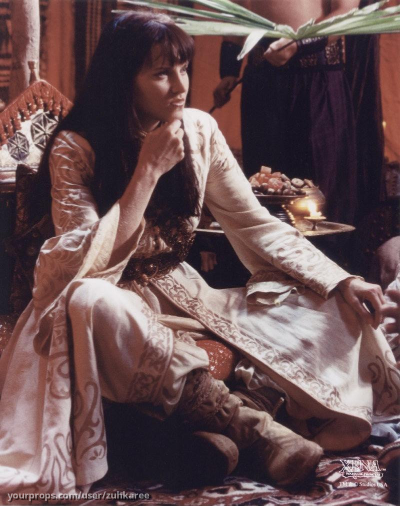 Xena’s desert costume from “Legacy” – Xena: Warrior Princess (1995) – image 4