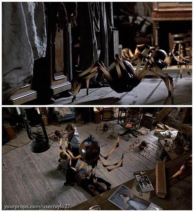 Spider Leg – Jumanji (1995) – image 3