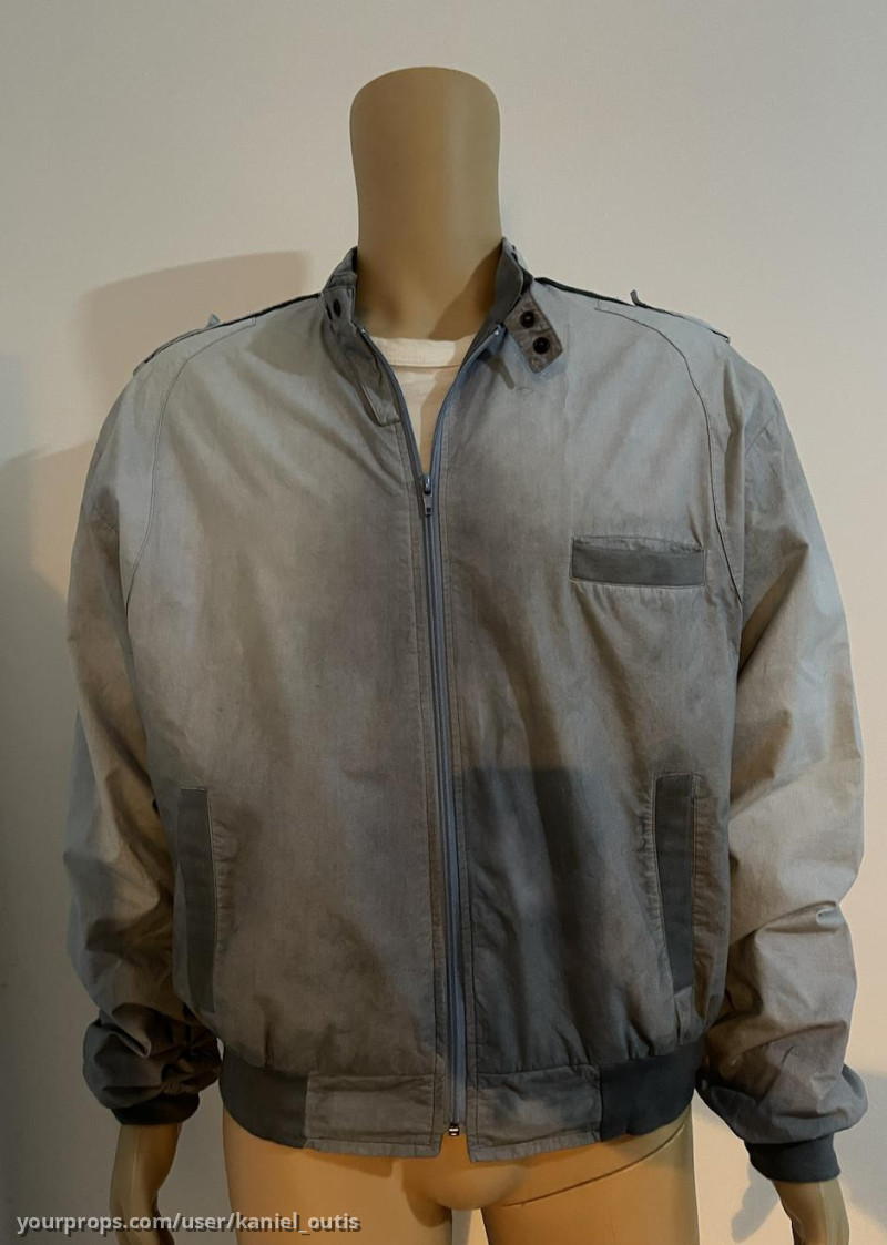Michael's T-Shirt and jacket – image 2