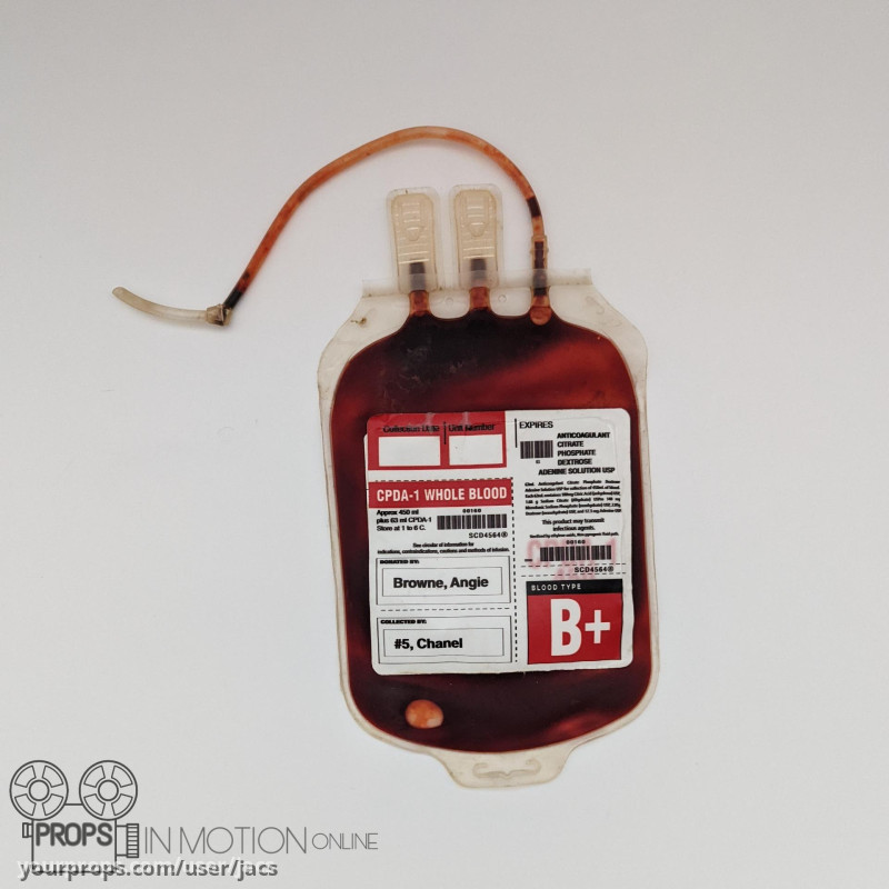 Blood bag – Scream Queens (2015) – image 1