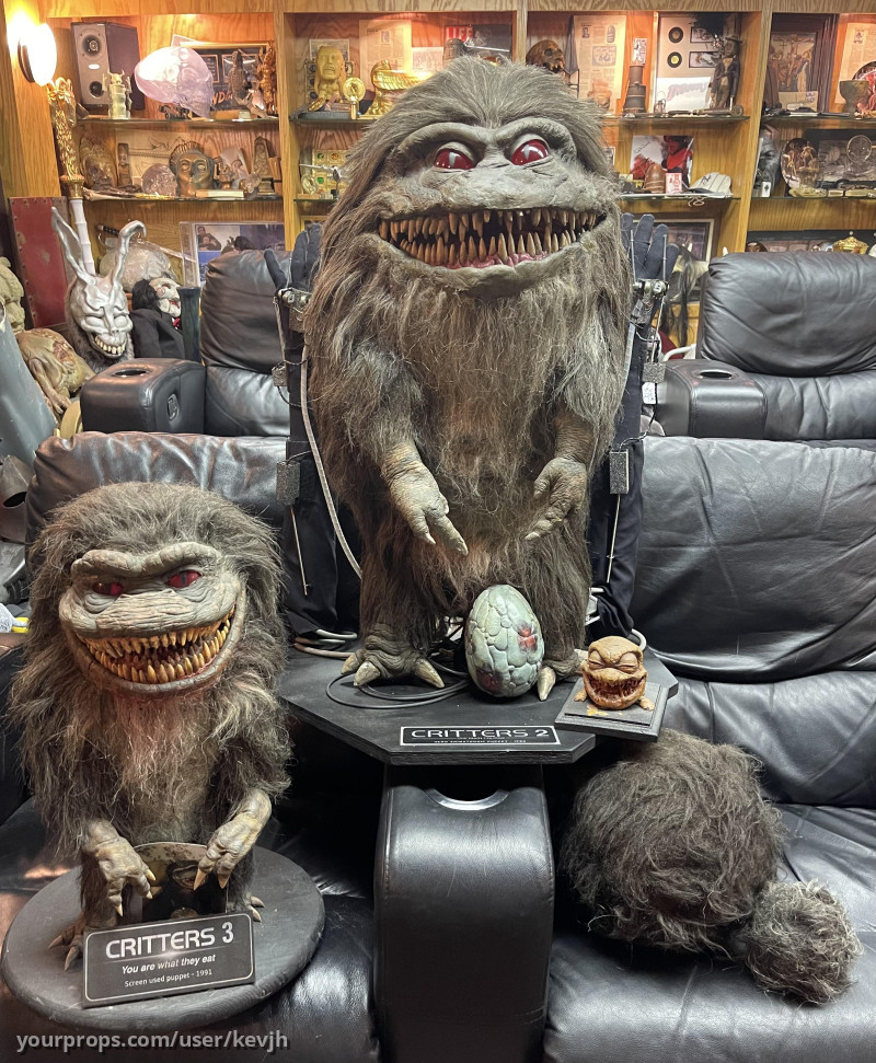 Large animatronic critter – Critters 2: The Main Course (1988) – image 2