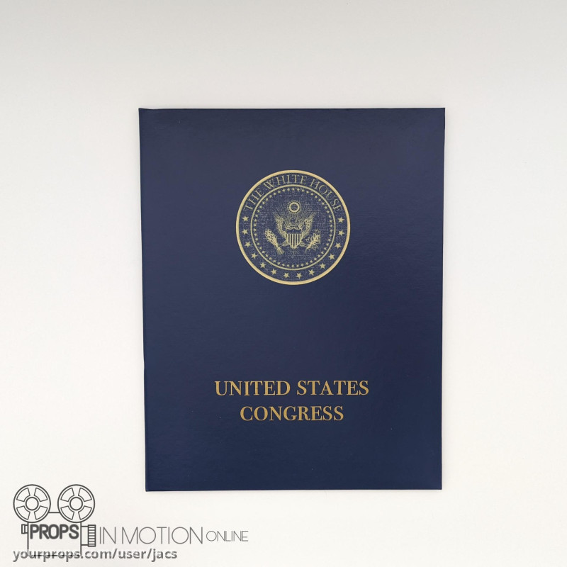 Tom Kirkman (Kiefer Sutherland) White House Folder – Designated Survivor (2016) – image 1