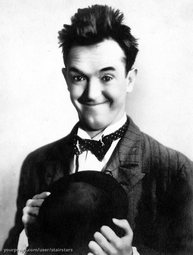 Painting of Stan Laurel by Don Barclay – image 4