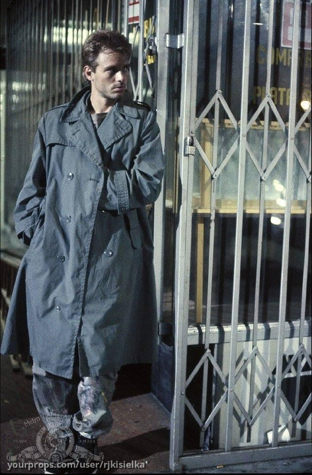 Same as the 1st coat Kyle Reese wore in The Terminator. – Terminator 2: Judgment Day (1991) – image 1