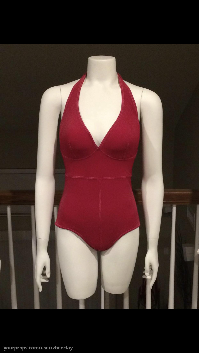 Sarah Pierce’s (Kate Winslet) Red Bathing Suit – Little Children (2006) – image 1
