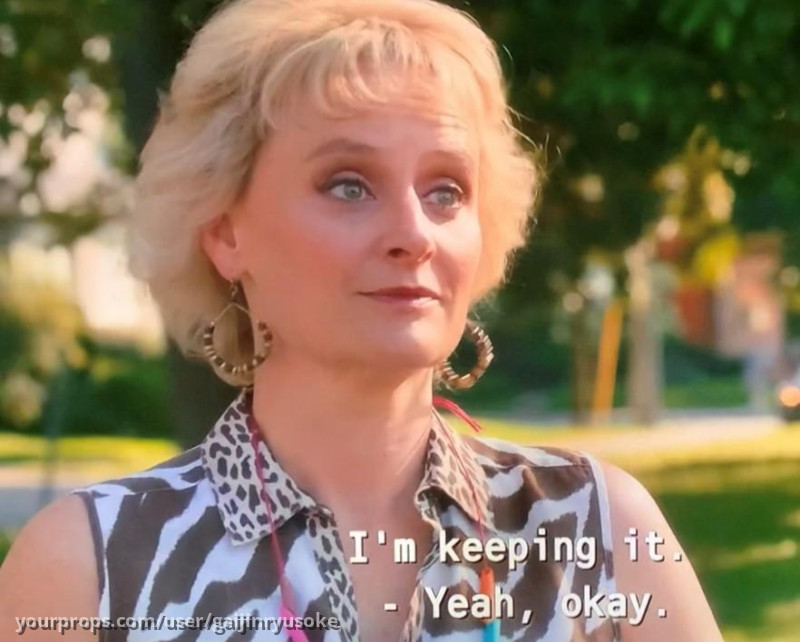 Macaroni Necklace – Workin' Moms (2017) – image 5