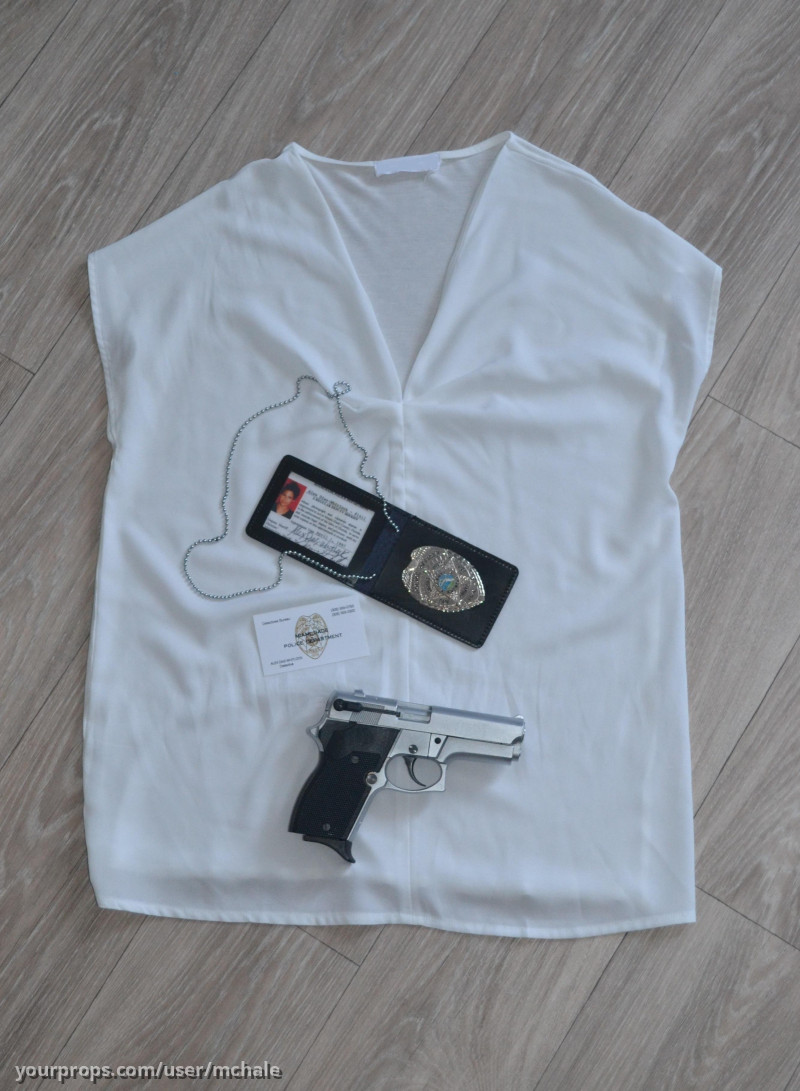 Miami Dade Police Department id card, badge and business card – Out of Time (2003) – image 1