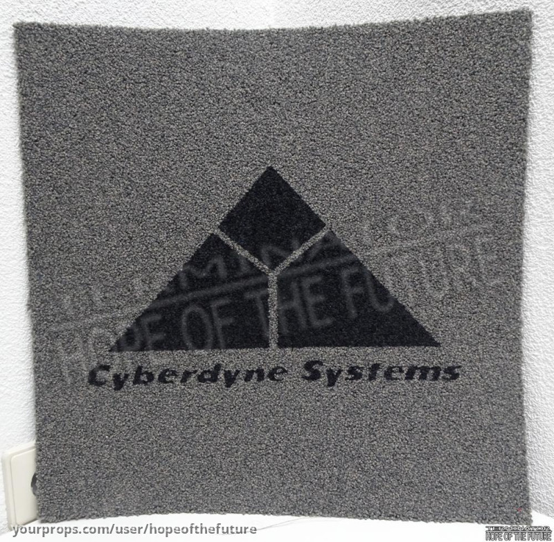 Unused Cyberdyne Systems carpet tile Terminator 2 3D – T2 3-D: Battle Across Time (1996) – image 1