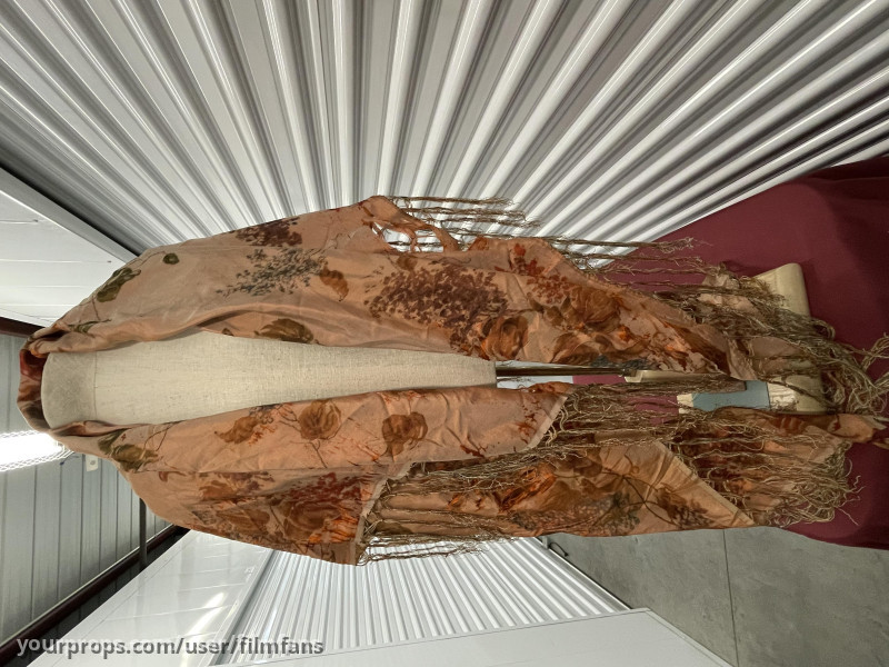 Judi Dench’s (“Armande”) Shawl – Chocolat (2000) – image 1