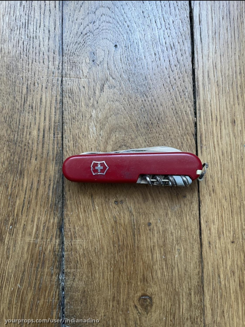 Original Crew Gift Swiss Army Knife – MacGyver (1985) – image 1