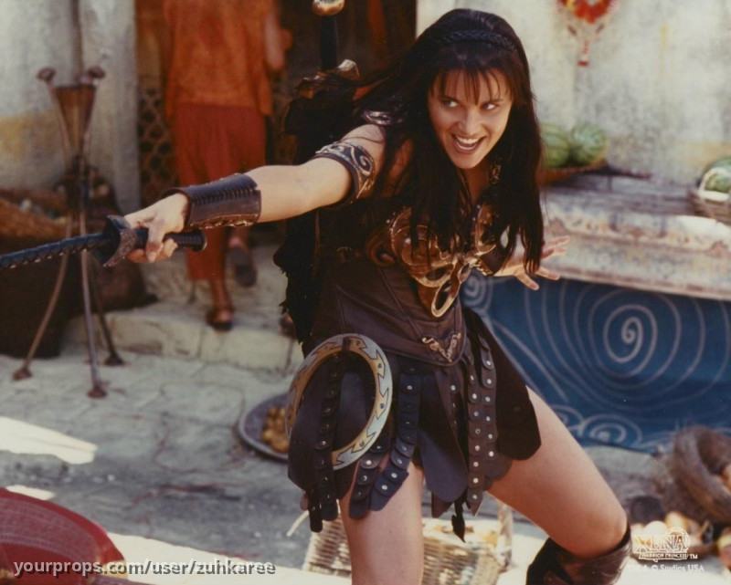 Xena’s whip – Xena: Warrior Princess (1995) – image 3