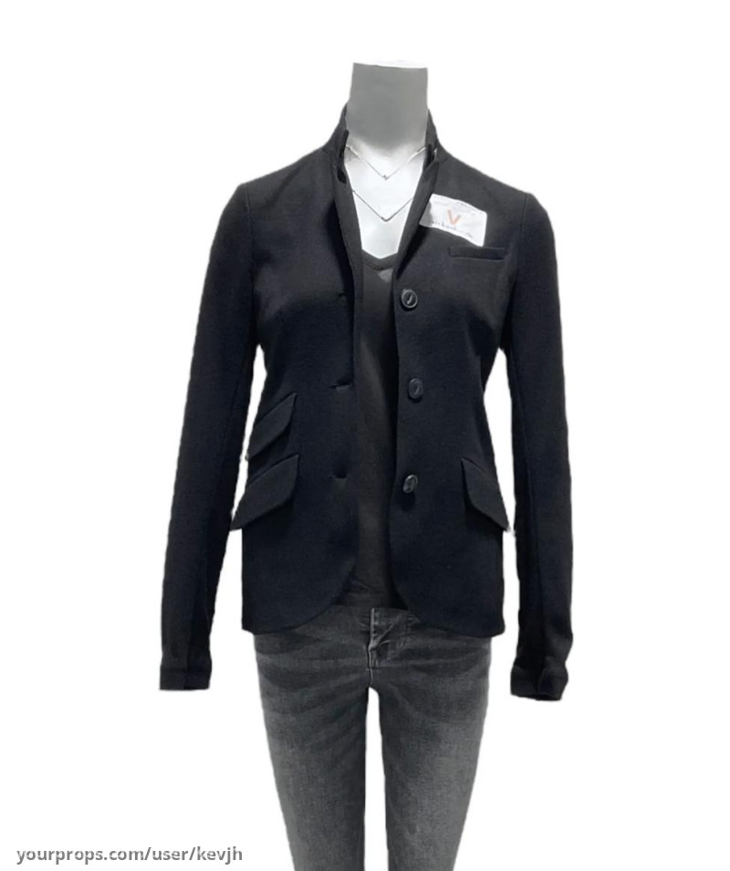 Katie Buranek costume – The Terminal List (2022) – image 1