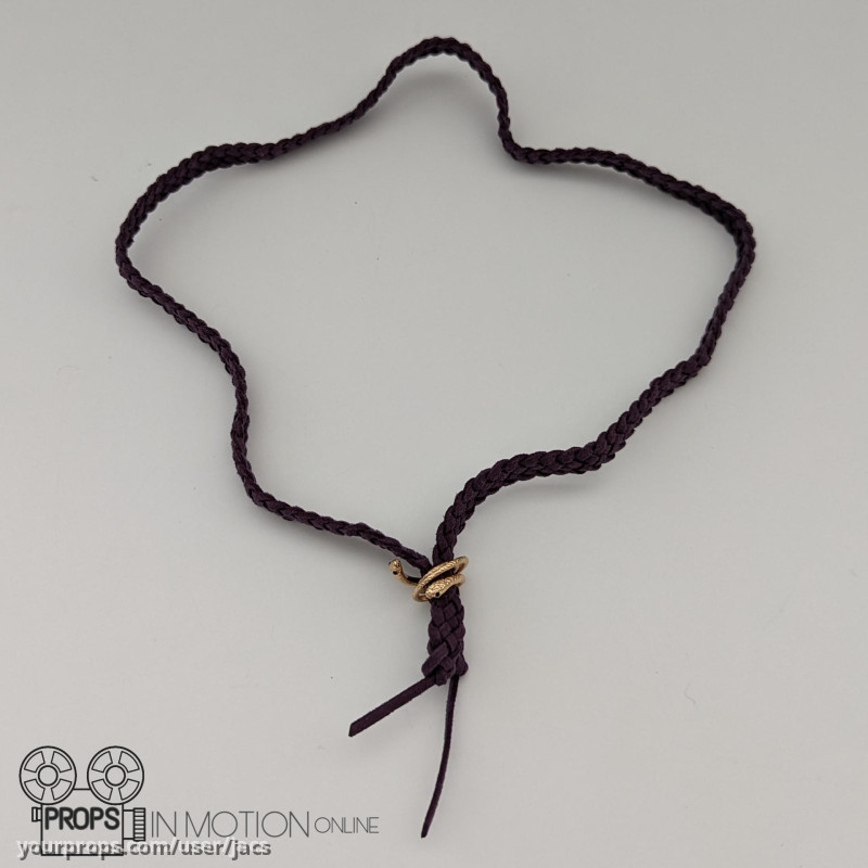 Aceso (Katie Parker) Necklace – The Midnight Club (2022) – image 1