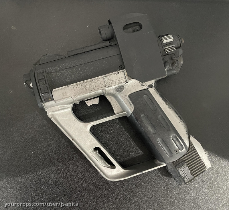 Hero Sonic Stun Gun – SeaQuest 2032 (1993) – image 1
