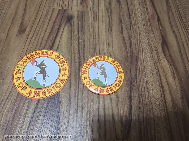 Button and Decal – Troop Beverly Hills (1989) – image 1