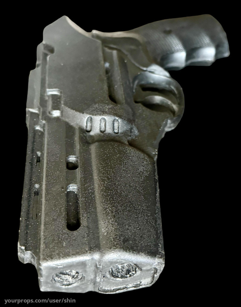 Colonial First Mini-Series Handgun – Battlestar Galactica (2003) – image 3