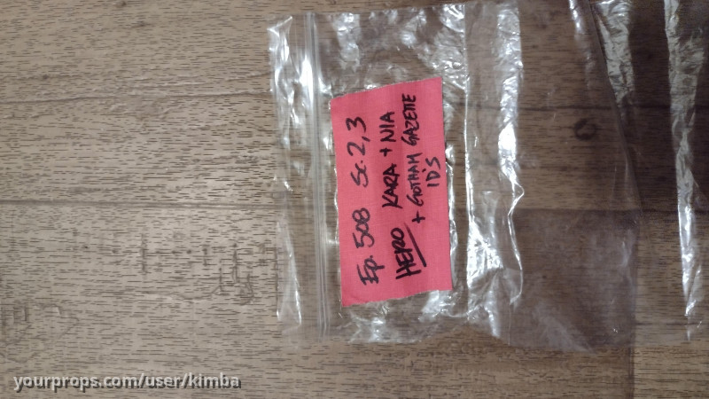 Supergirl screen matched Press Pass - Kara Danvers – Supergirl (2015) – image 2