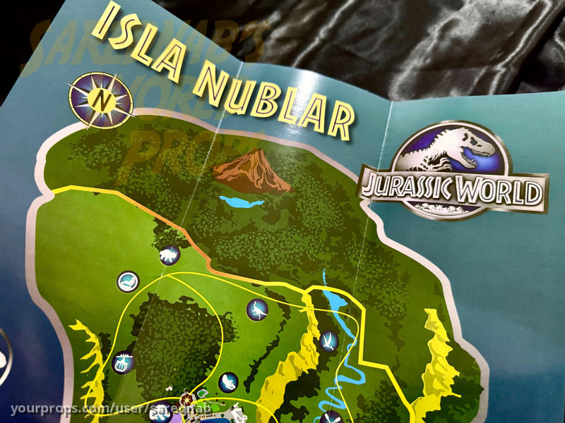 Park Brochure – Jurassic World (2015) – image 2