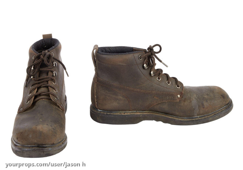Freddy Krueger(Robert Englund)screen used boots from finale. – Freddy's Dead: The Final Nightmare (1991) – image 1