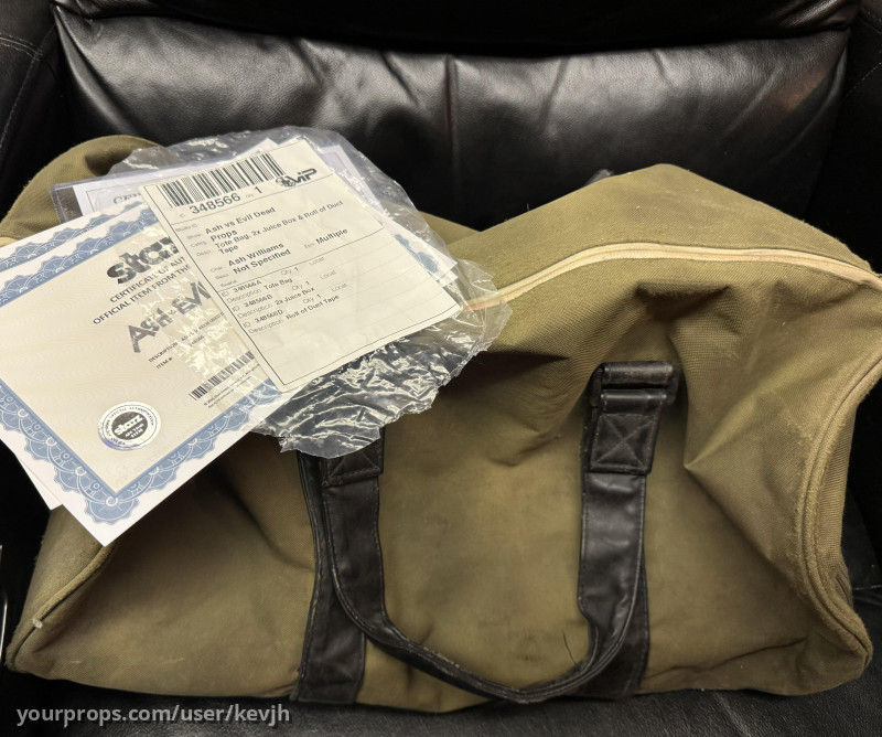 Ash’s  duffel bag – Ash vs Evil Dead (2015) – image 1
