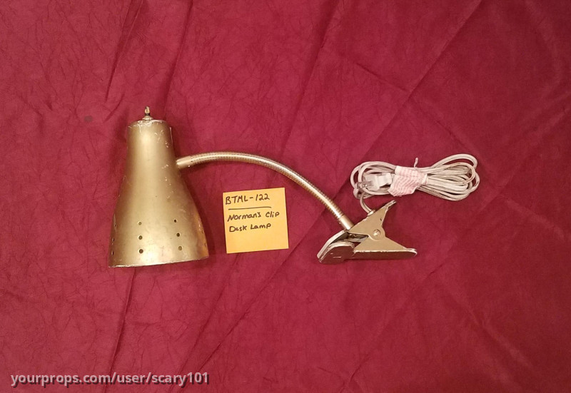 Motel Parlor Light Fixtures – Bates Motel (2013) – image 3