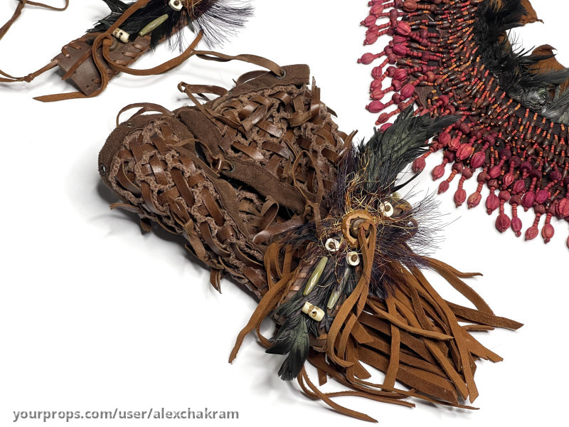 Gabrielle´s amazon fur gauntlets – Xena: Warrior Princess (1995) – image 2