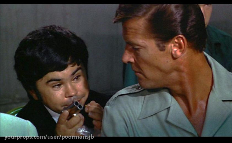 Replica Henchman Derringer – The Man with the Golden Gun: Filming of the First James Bond Film in Hong Kong (1974) – image 2