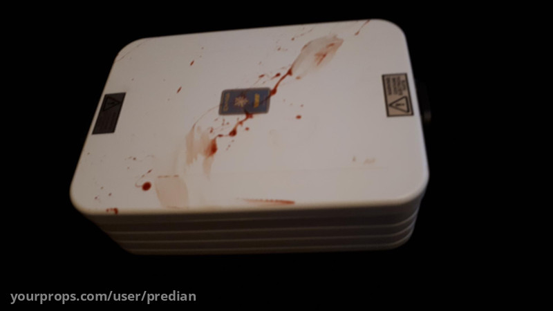 Blood splashed medical container – Prometheus (2012) – image 2