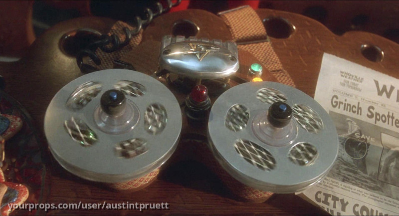 Who Biddies Coffee Table – How the Grinch Stole Christmas (2000) – image 4