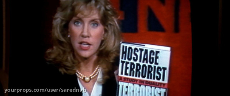 Hostage Terrorist Book – Die Hard (1988) – image 4