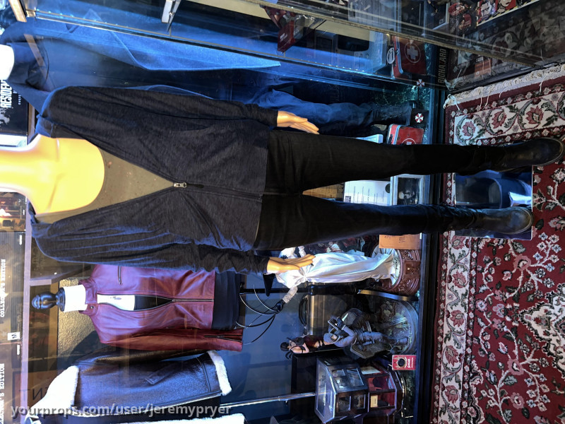 Claire Redfield Set Worn Costume – Resident Evil: Welcome to Raccoon City (2021) – image 1