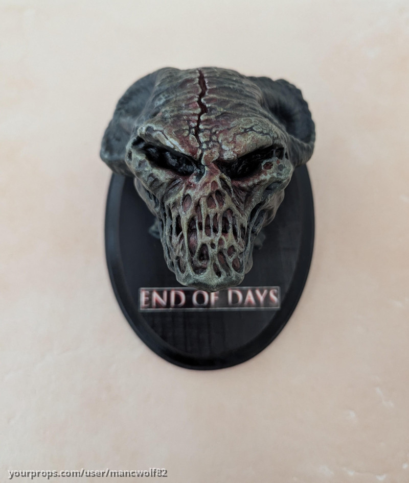 End of Days Satan Marquette Bust – End of Days (1999) – image 4