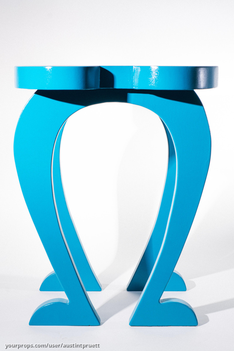 Who Side Accent Table – How the Grinch Stole Christmas (2000) – image 3