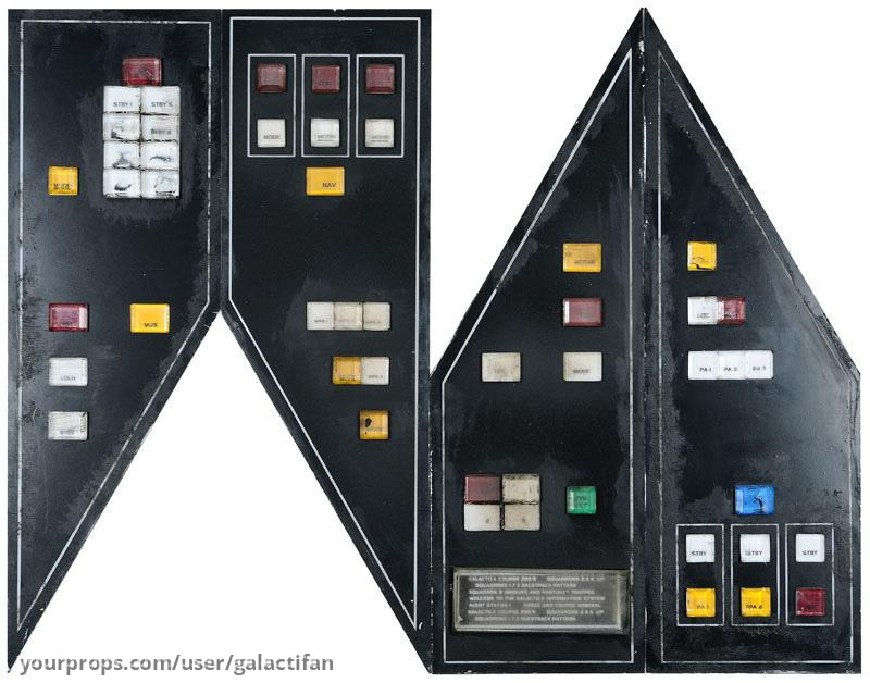 Battlestar Galactica CIC Wall Panels – Battlestar Galactica (2003) – image 1