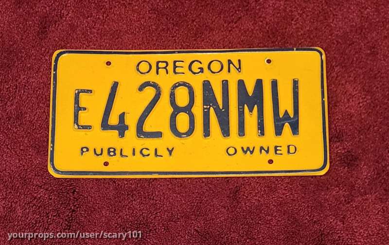 Sheriff Romeros License Plate – Bates Motel (2013) – image 1