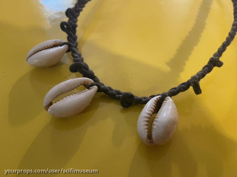Kalens necklace – The Time Machine (2002) – image 2