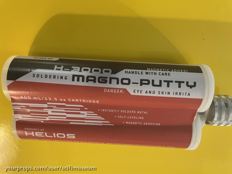 Magno putty – The Cloverfield Paradox (2018) – image 1