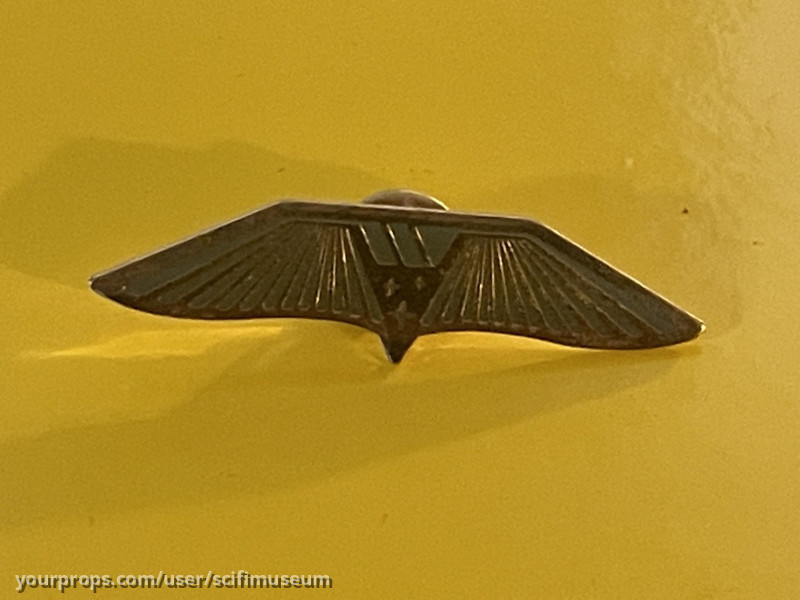 Weyland wings crew pin – Prometheus (2012) – image 1