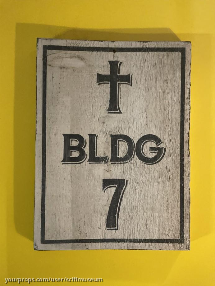 wood BLDG 7 sign – The Man in the High Castle (2015) – image 1