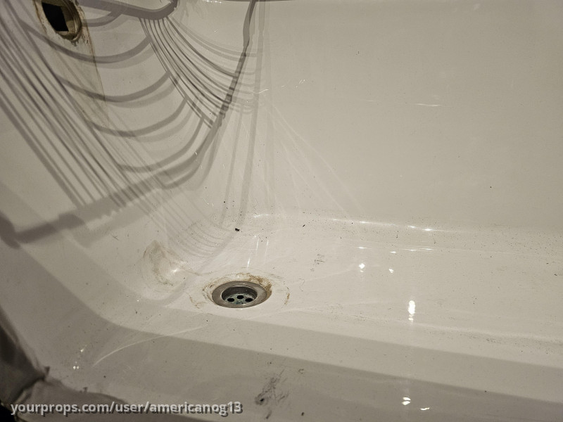Bathtub Used For Filming The Slurp Scene – Saltburn (2023) – image 2