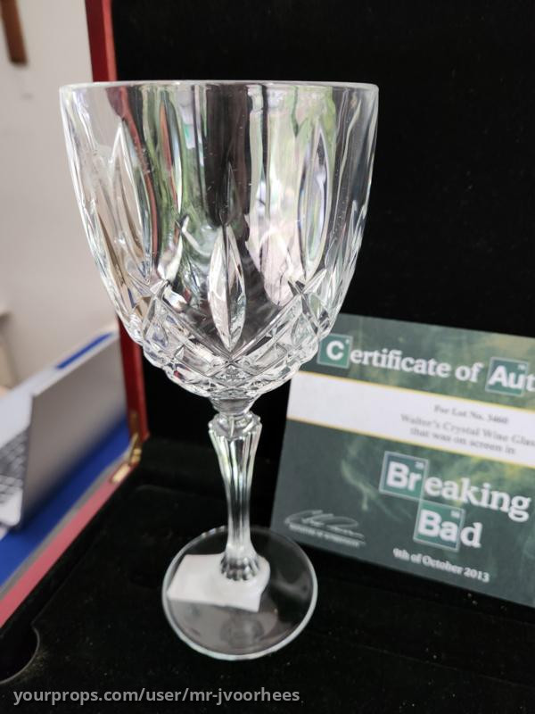 Breaking Bad Original Screen Used Walter White Crystal Wine Glass Movie Prop – Breaking Bad (2008) – image 3