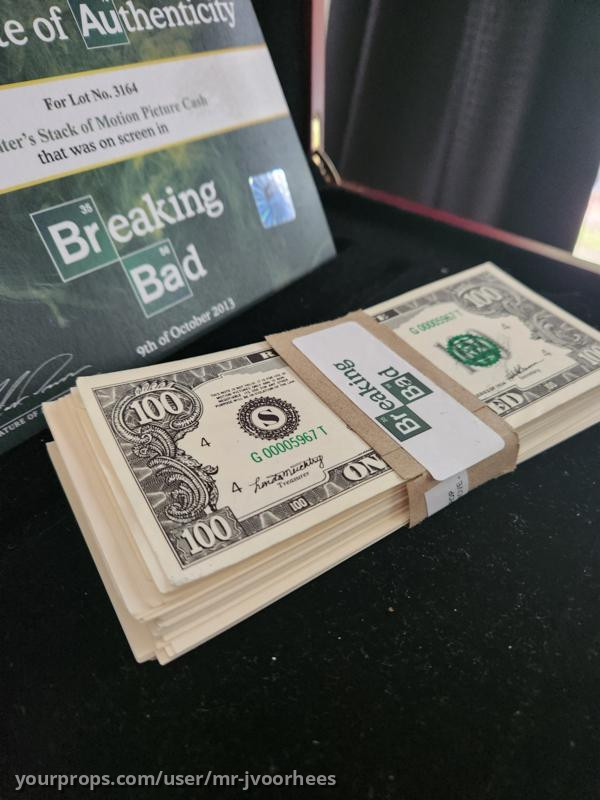 Breaking Bad Original Screen Used Walter White Stack of Cash Movie Prop – Breaking Bad (2008) – image 3