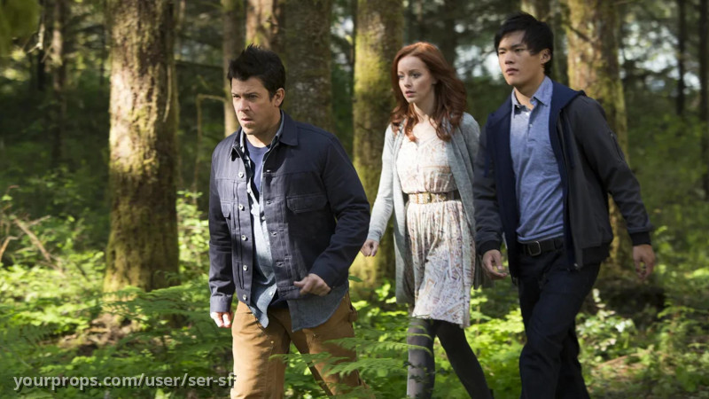 Ezekiel Jones (John Harlan Kim) Jacket – The Librarians (2014) – image 3