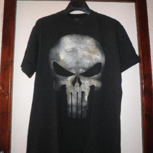 The shirt of the Punisher – The Punisher (2004)