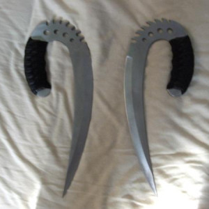 Riddick's Sabre Claws – The Chronicles of Riddick (2004)