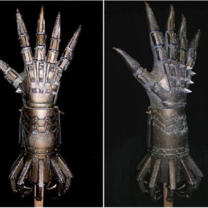 Glove of Myhnegon – Buffy the Vampire Slayer (1997)
